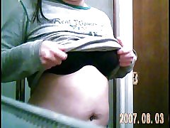 Soţia prins jucând cu ţâţe şi sfarcurile