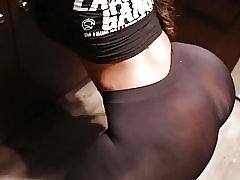 Abanos twerking în jambiere