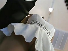 Un alt unsuspecting Cumparator upskirted